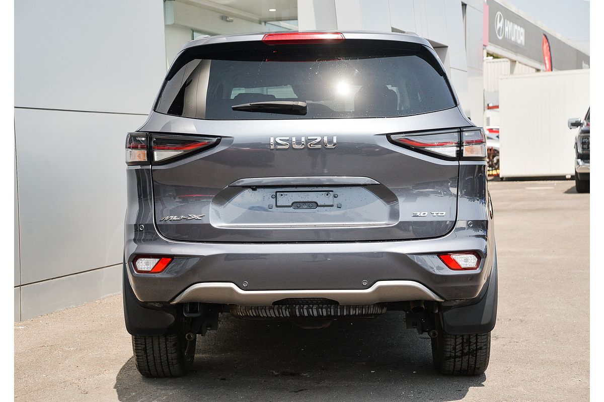 2022 Isuzu MU-X LS-T