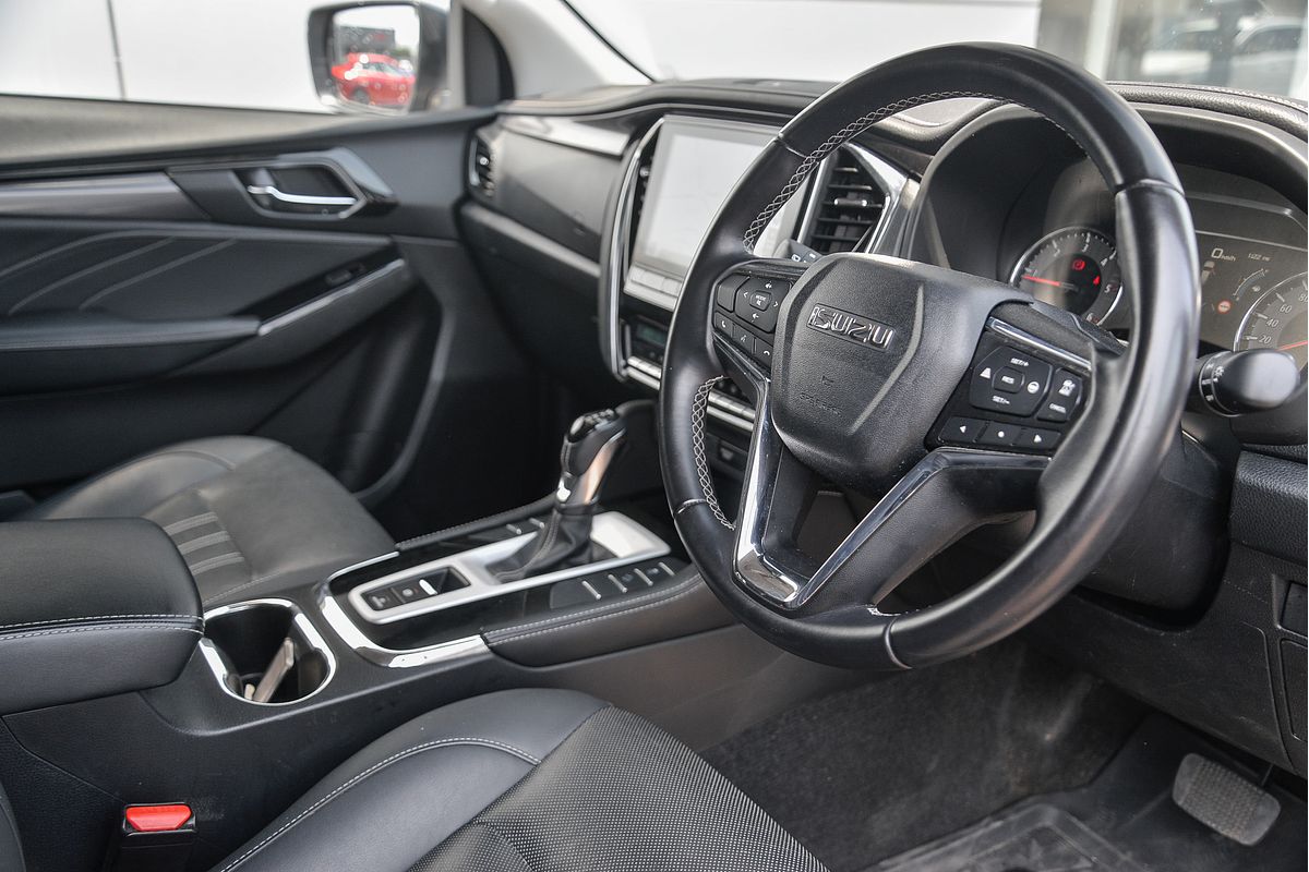 2022 Isuzu MU-X LS-T
