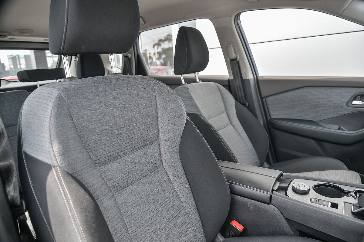 2024 Nissan X-TRAIL ST T33