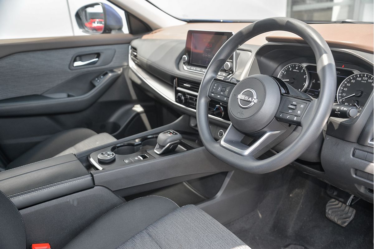 2024 Nissan X-TRAIL ST T33