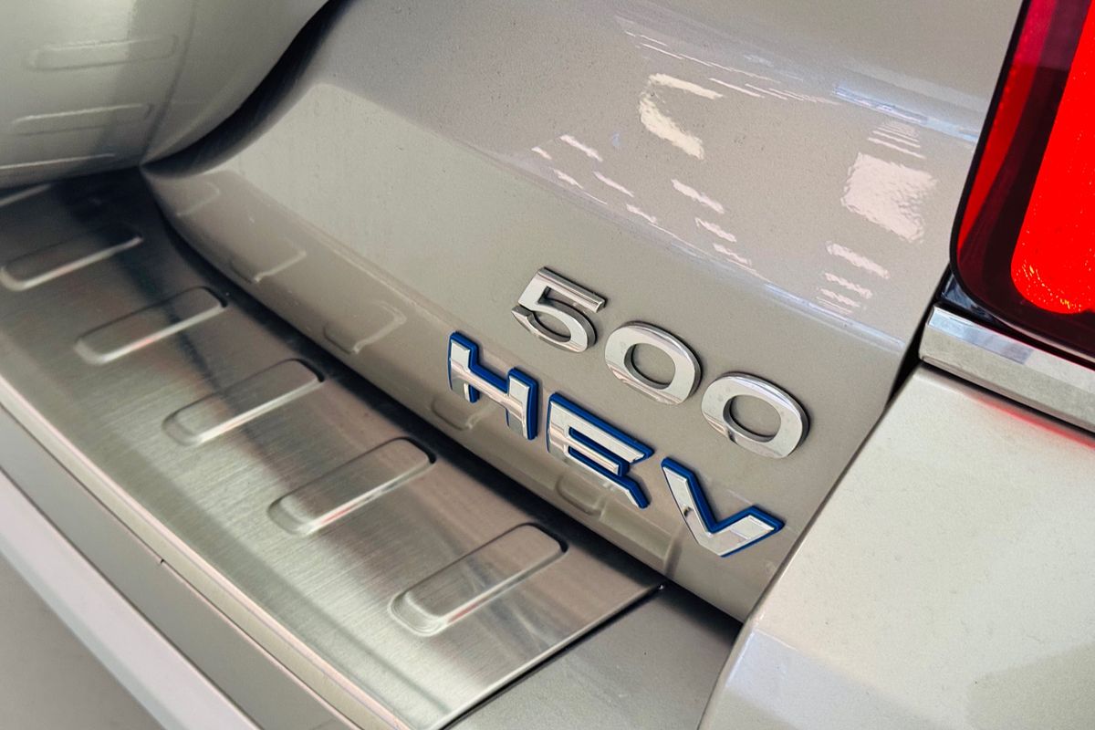 2024 GWM Tank 500 Lux Hybrid P03