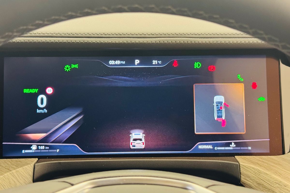 2024 GWM Tank 500 Lux Hybrid P03
