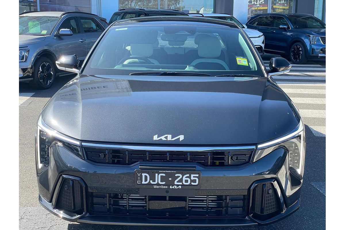 2025 Kia K4 GT-Line CL4m