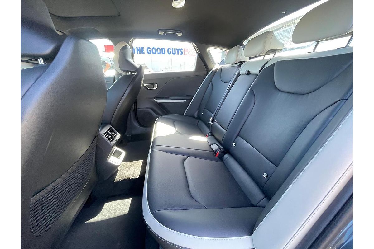 2025 Kia K4 GT-Line CL4m