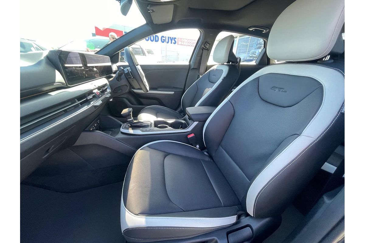2025 Kia K4 GT-Line CL4m