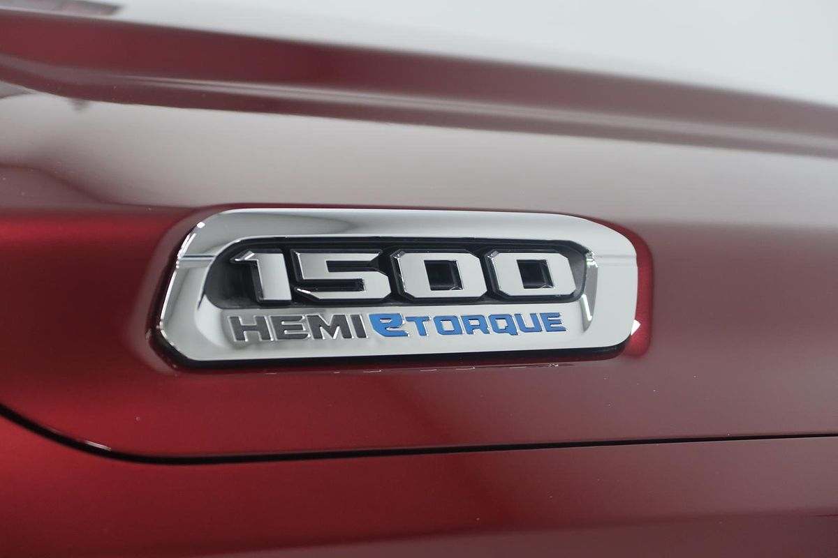 2024 RAM 1500 Laramie Sport RamBox DT 4X4 SWB