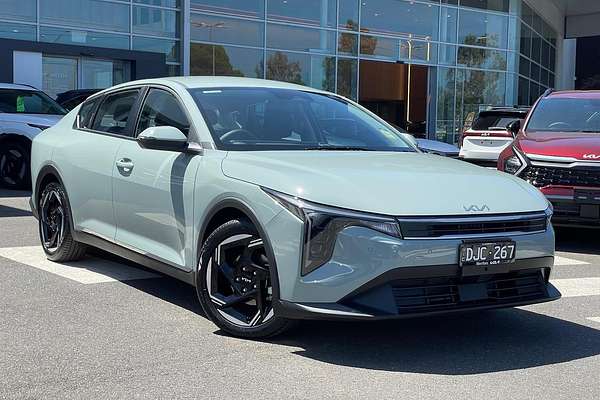 2025 Kia K4 Sport CL4m