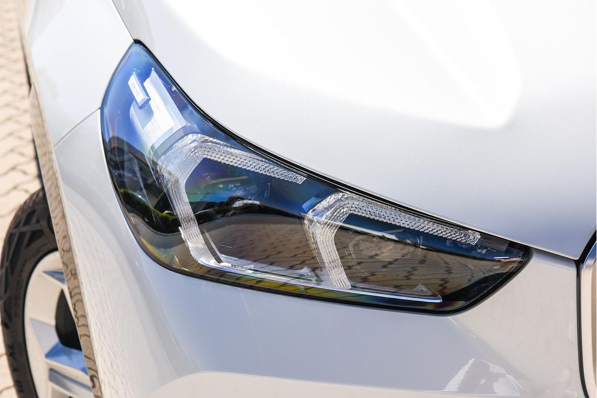 2024 BMW iX1 eDrive20 xLine U11