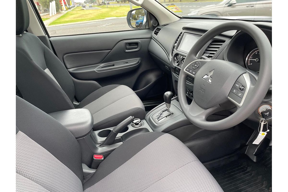 2023 Mitsubishi Triton GLX MR 4X4