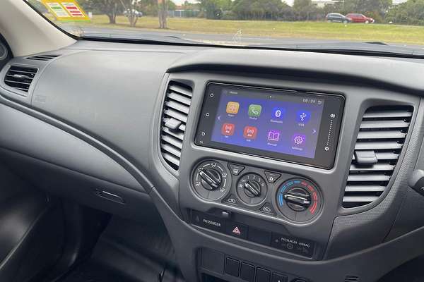 2023 Mitsubishi Triton GLX MR 4X4