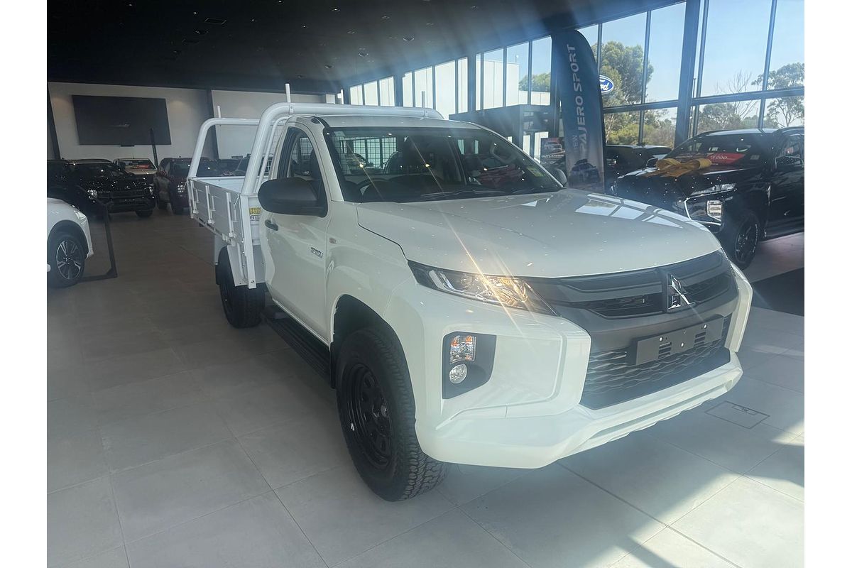 2023 Mitsubishi Triton GLX MR 4X4
