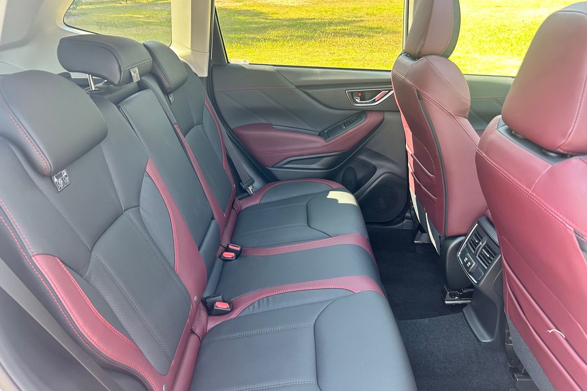 2024 Subaru Forester STI Sport S5