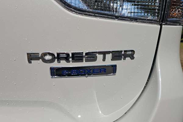 2024 Subaru Forester Hybrid S S5