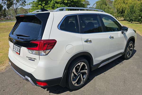 2024 Subaru Forester Hybrid S S5