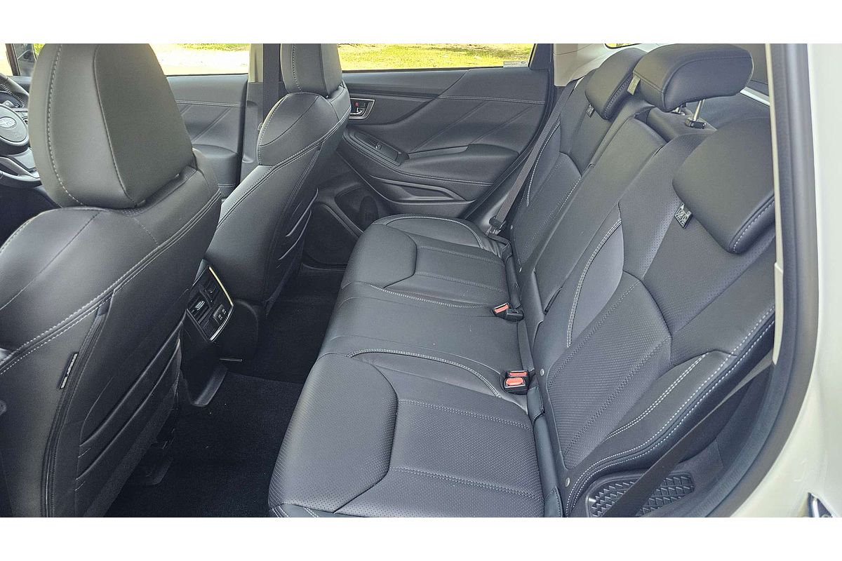 2024 Subaru Forester Hybrid S S5