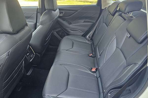 2024 Subaru Forester Hybrid S S5
