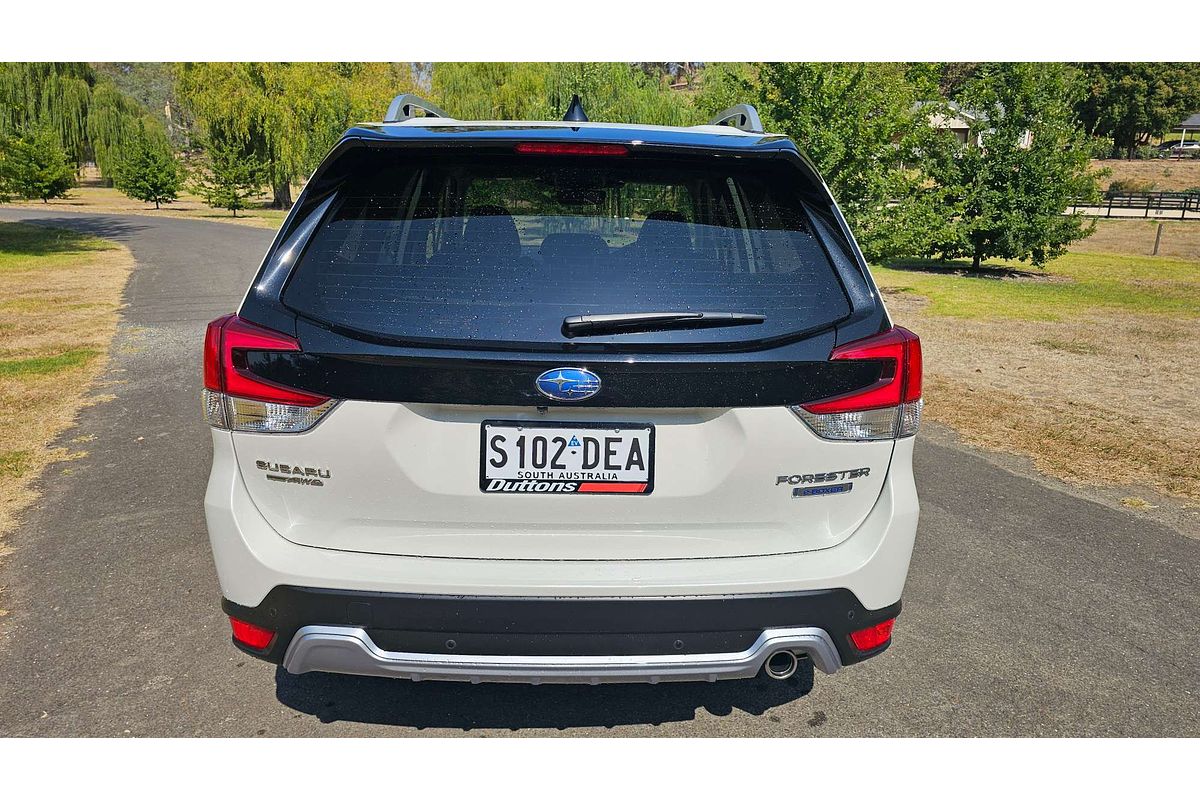 2024 Subaru Forester Hybrid S S5