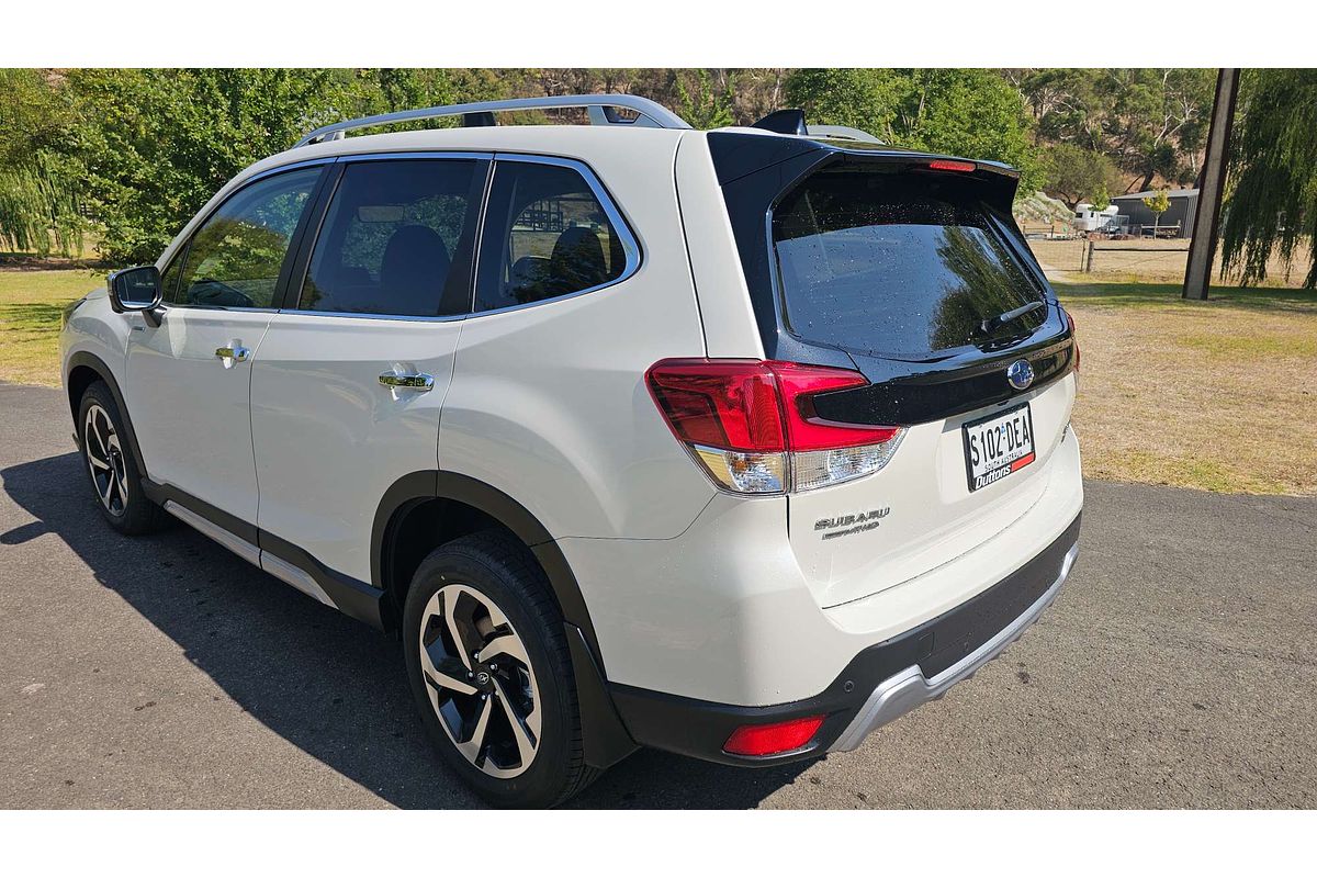 2024 Subaru Forester Hybrid S S5