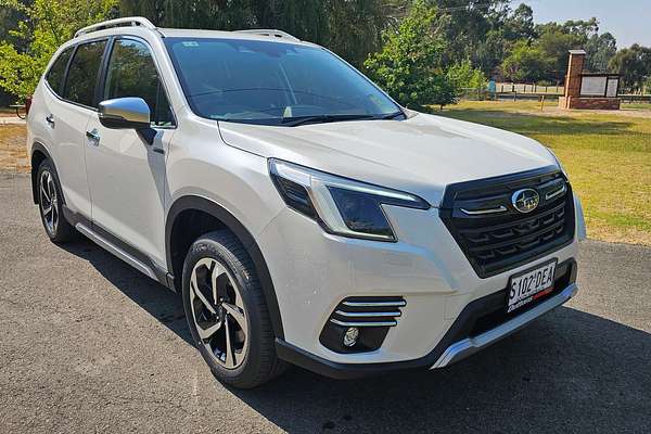 2024 Subaru Forester Hybrid S S5