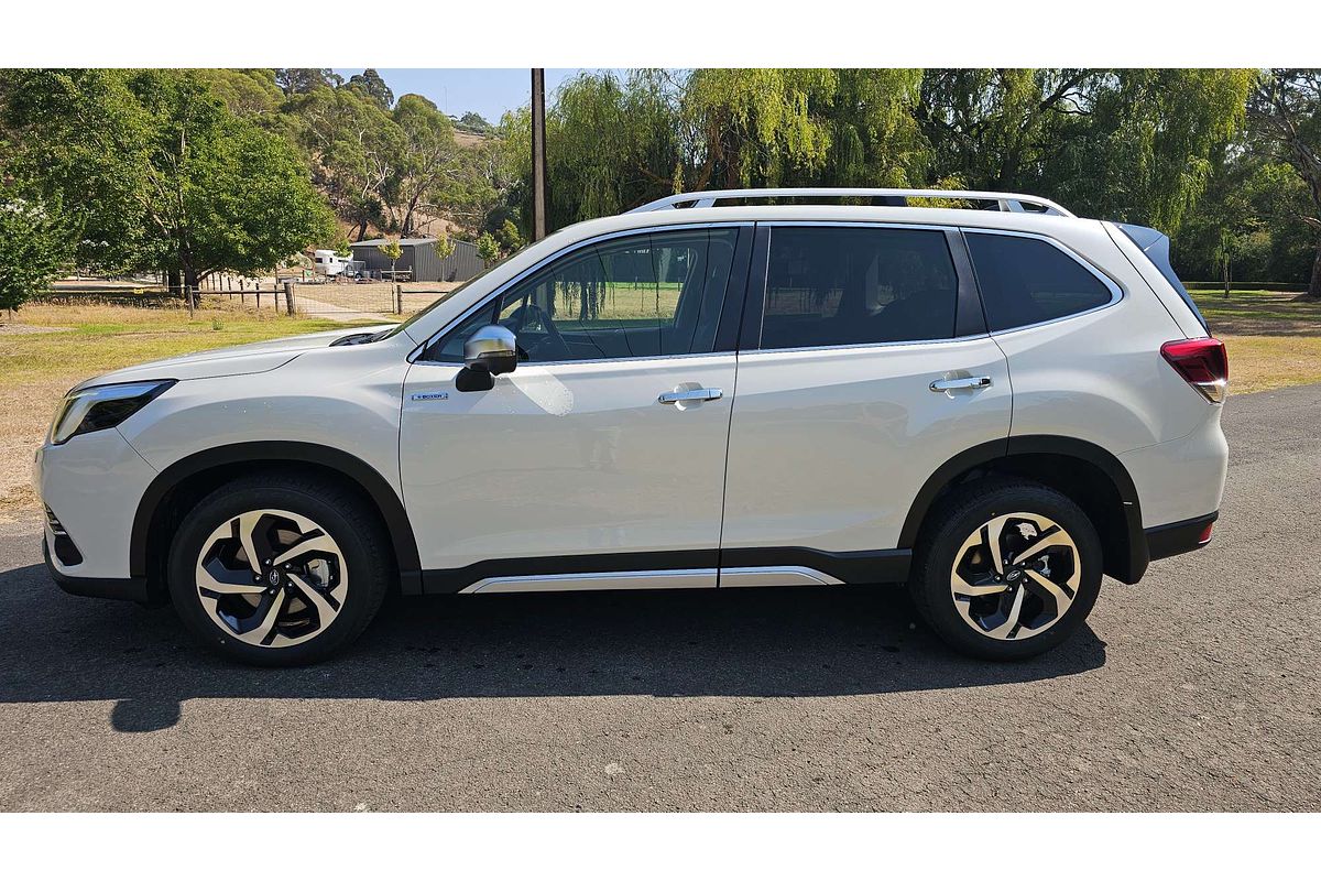 2024 Subaru Forester Hybrid S S5