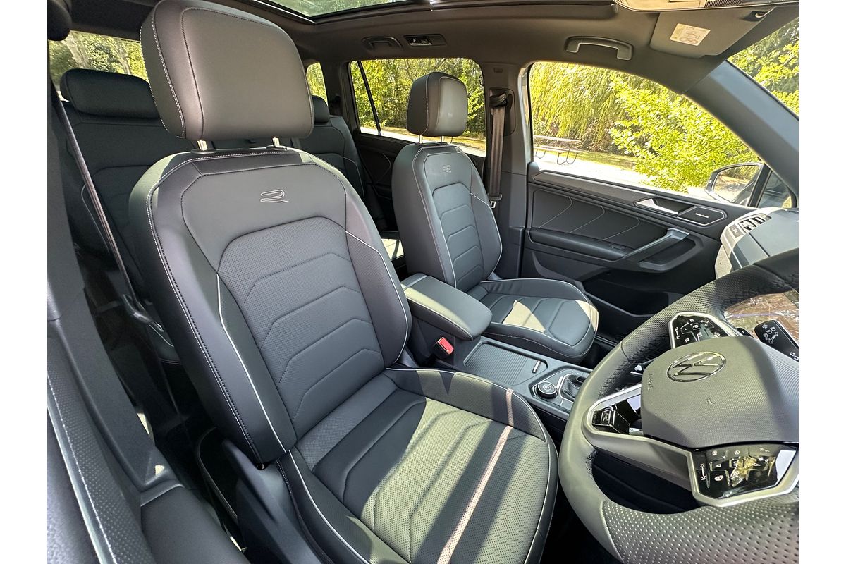 2024 Volkswagen Tiguan Wolfsburg Edition Allspace 5N
