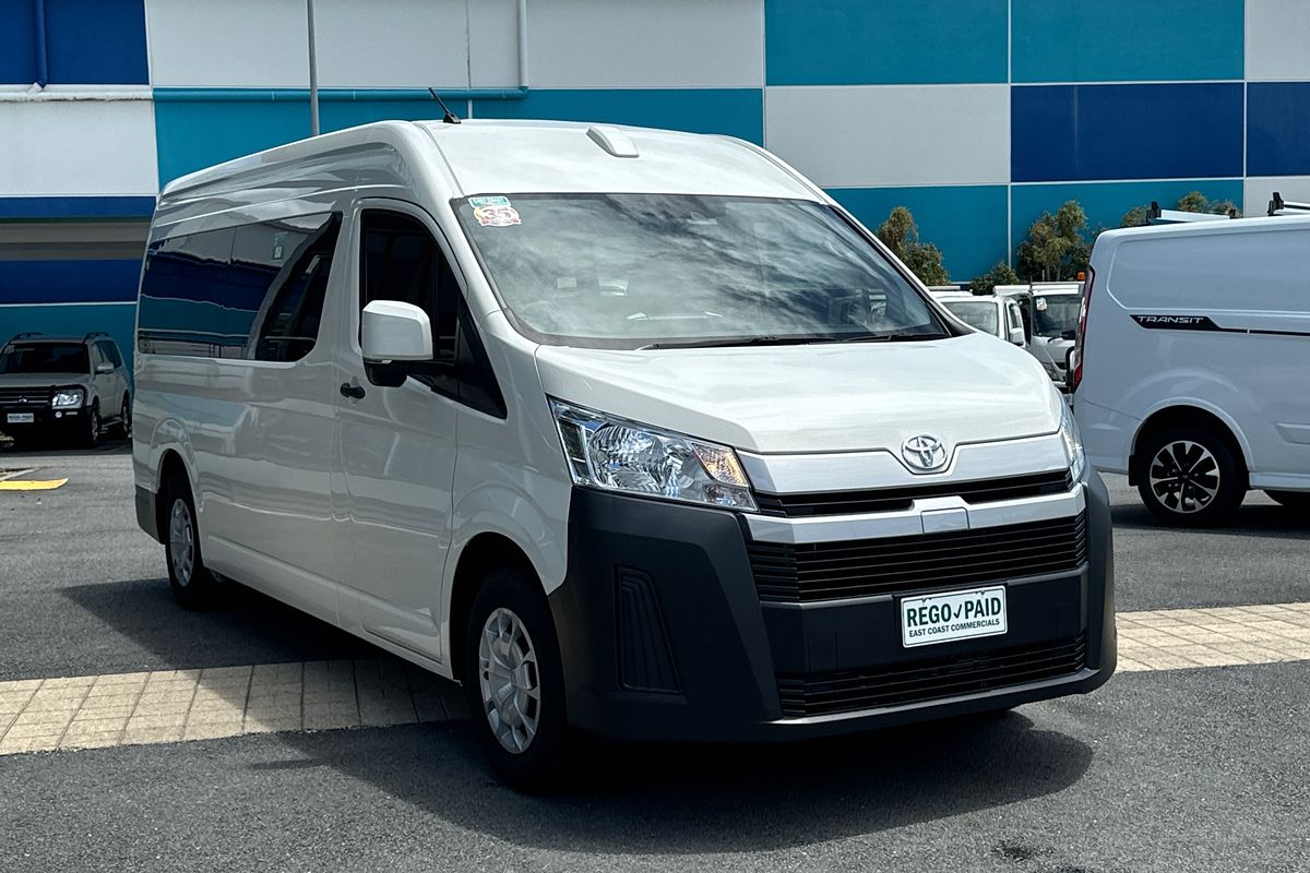 2022 Toyota Hiace Commuter GDH322R