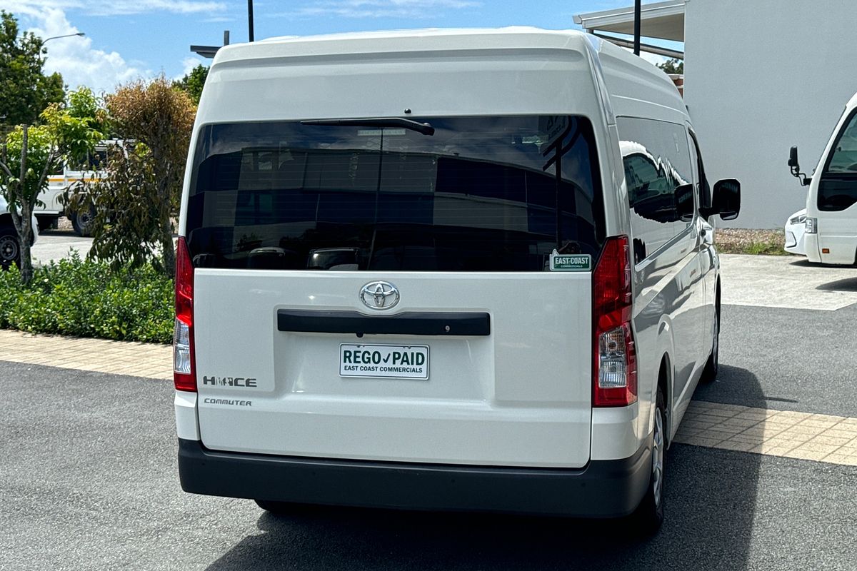 2022 Toyota Hiace Commuter GDH322R