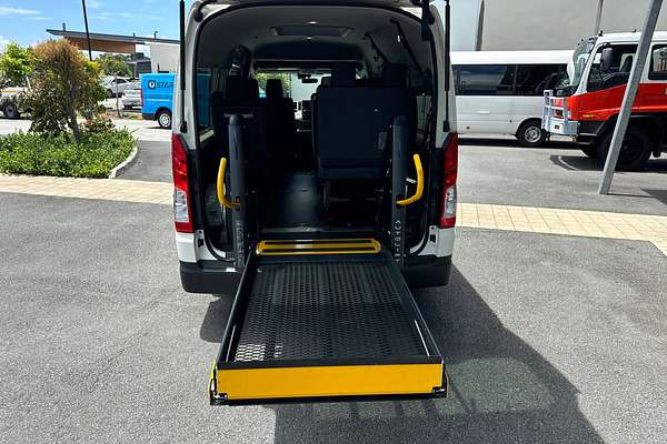2022 Toyota Hiace Commuter GDH322R