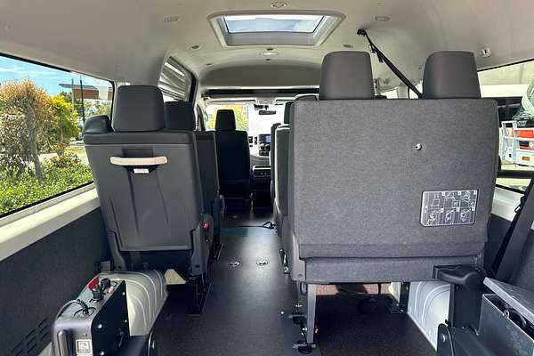 2022 Toyota Hiace Commuter GDH322R