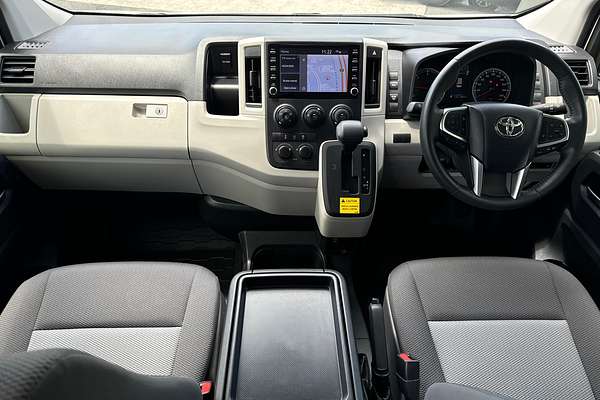 2022 Toyota Hiace Commuter GDH322R