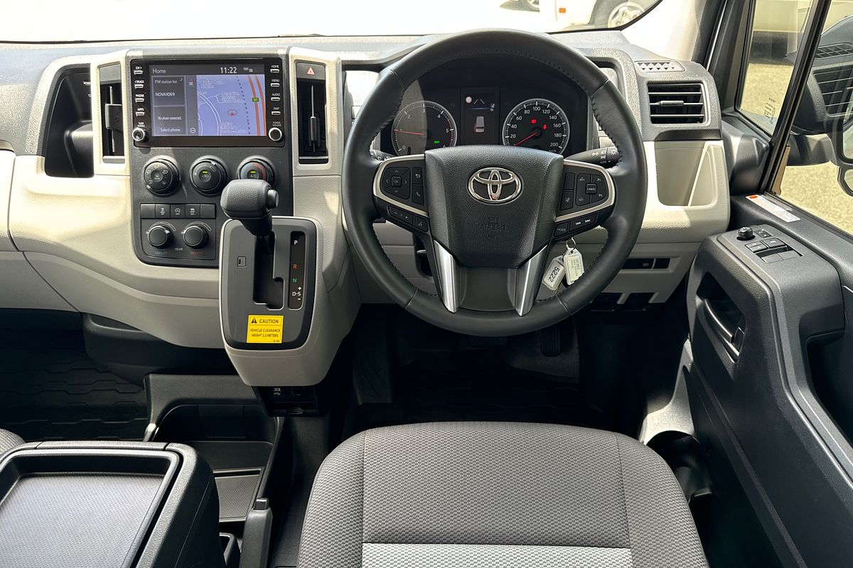 2022 Toyota Hiace Commuter GDH322R