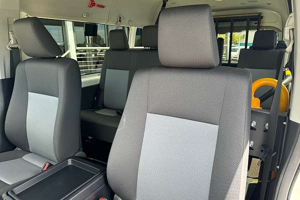 2022 Toyota Hiace Commuter GDH322R