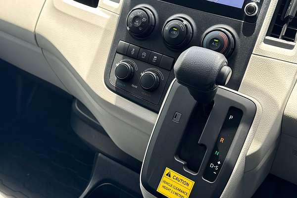 2022 Toyota Hiace Commuter GDH322R