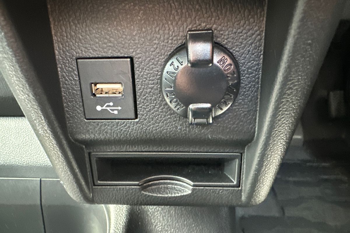 2022 Toyota Hiace Commuter GDH322R