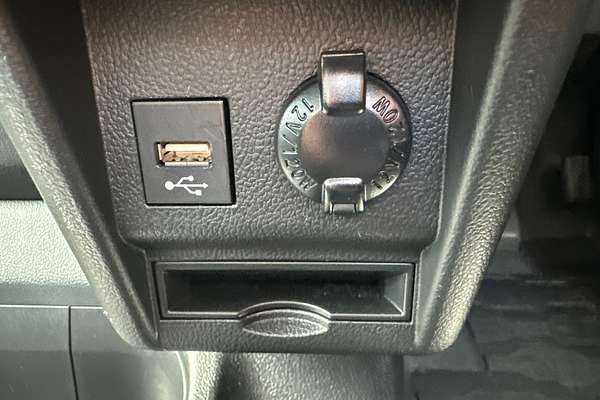 2022 Toyota Hiace Commuter GDH322R