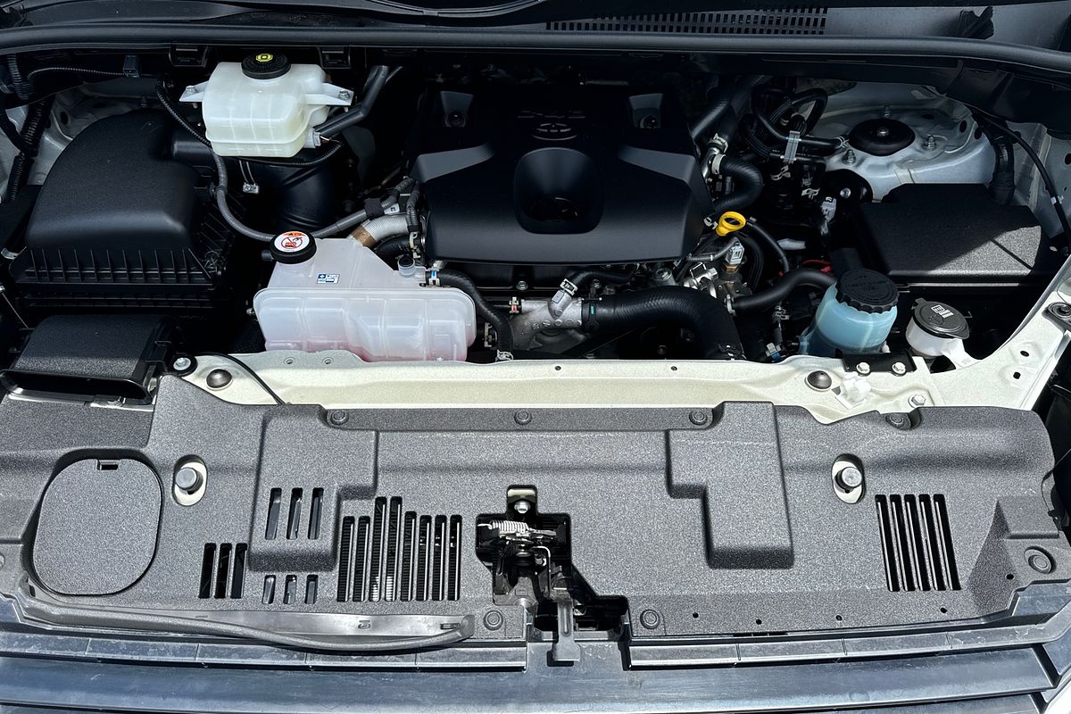 2022 Toyota Hiace Commuter GDH322R