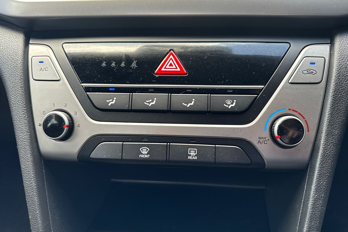 2017 Hyundai Elantra Active AD