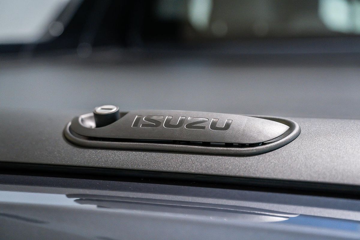2024 Isuzu D-MAX X-TERRAIN 4X4