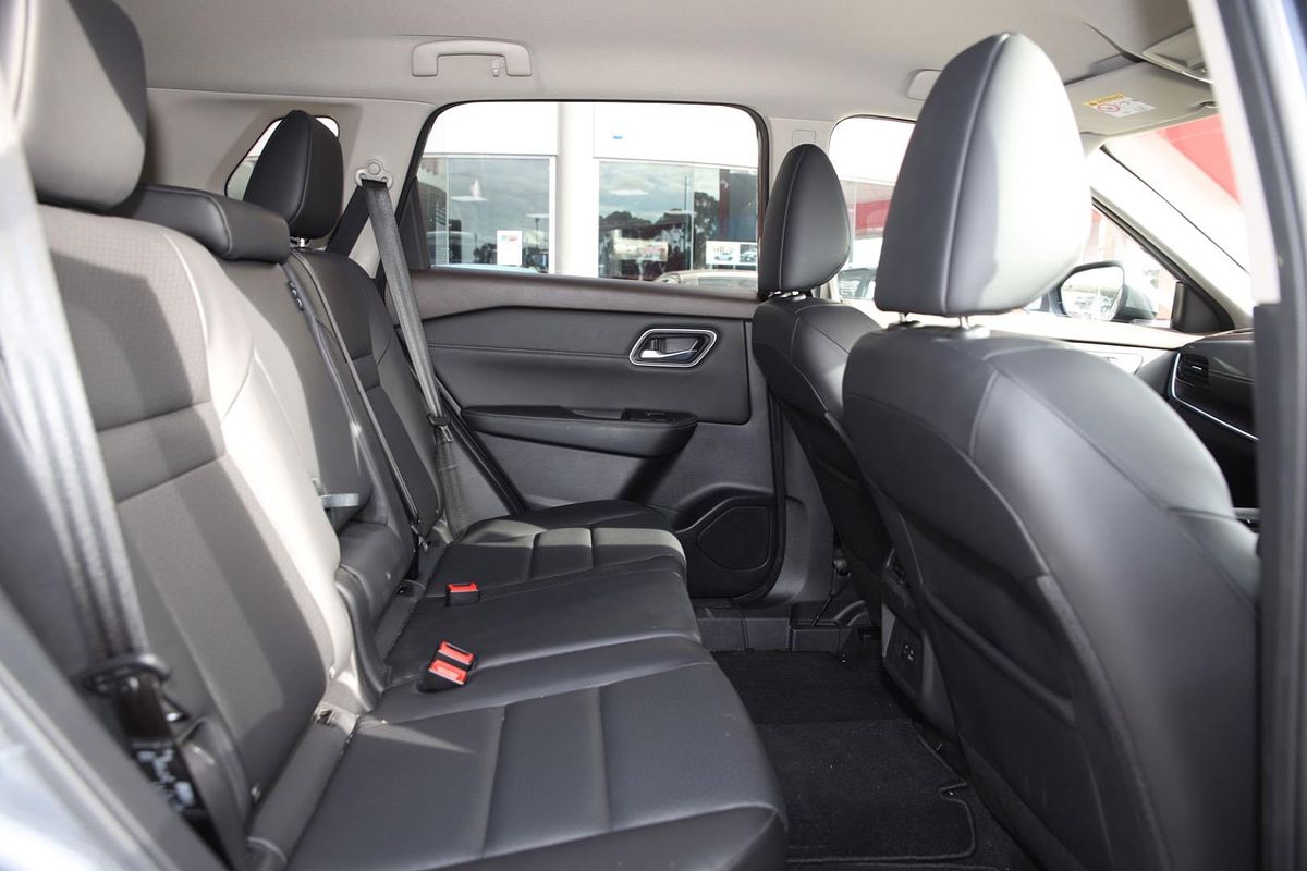2023 Nissan X-TRAIL ST-L T33
