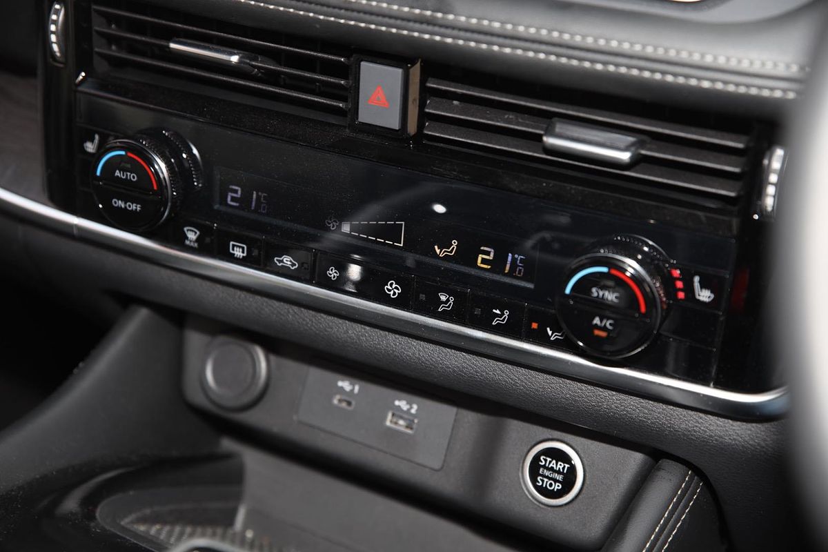 2023 Nissan X-TRAIL ST-L T33