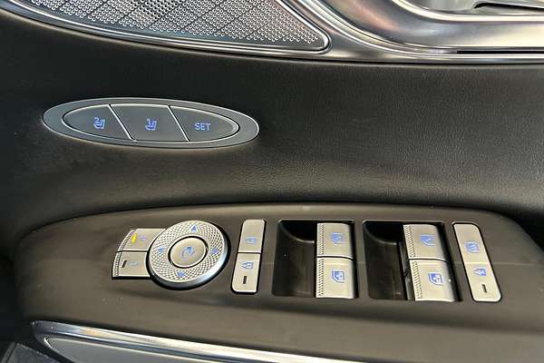 2023 Genesis GV70 2.5T JK.V2