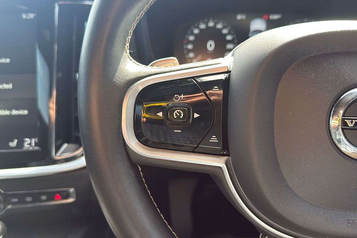 2020 Volvo S60 T5 R-Design