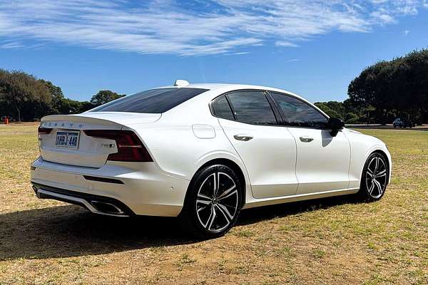 2020 Volvo S60 T5 R-Design