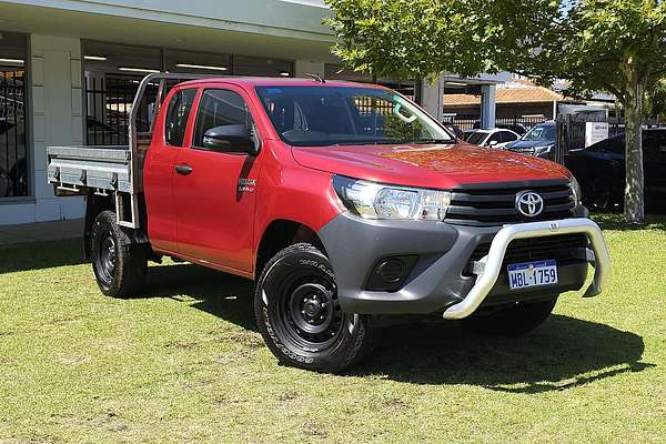 2017 Toyota Hilux Workmate GUN125R 4X4