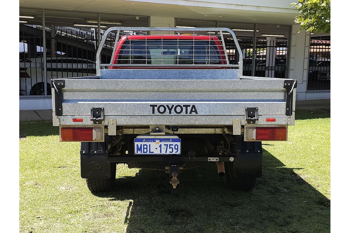 2017 Toyota Hilux Workmate GUN125R 4X4