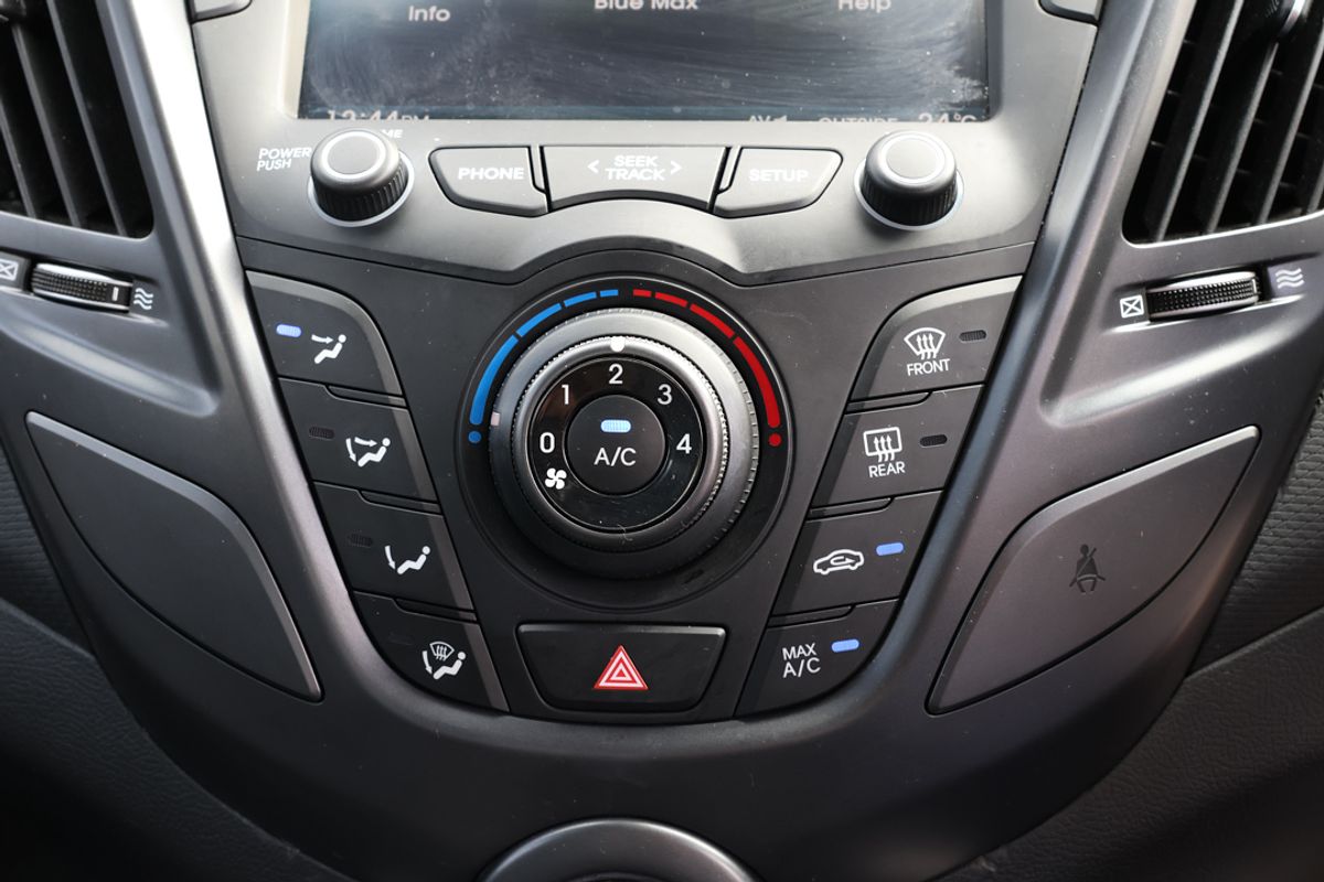 2015 Hyundai Veloster SR Turbo FS4 Series II