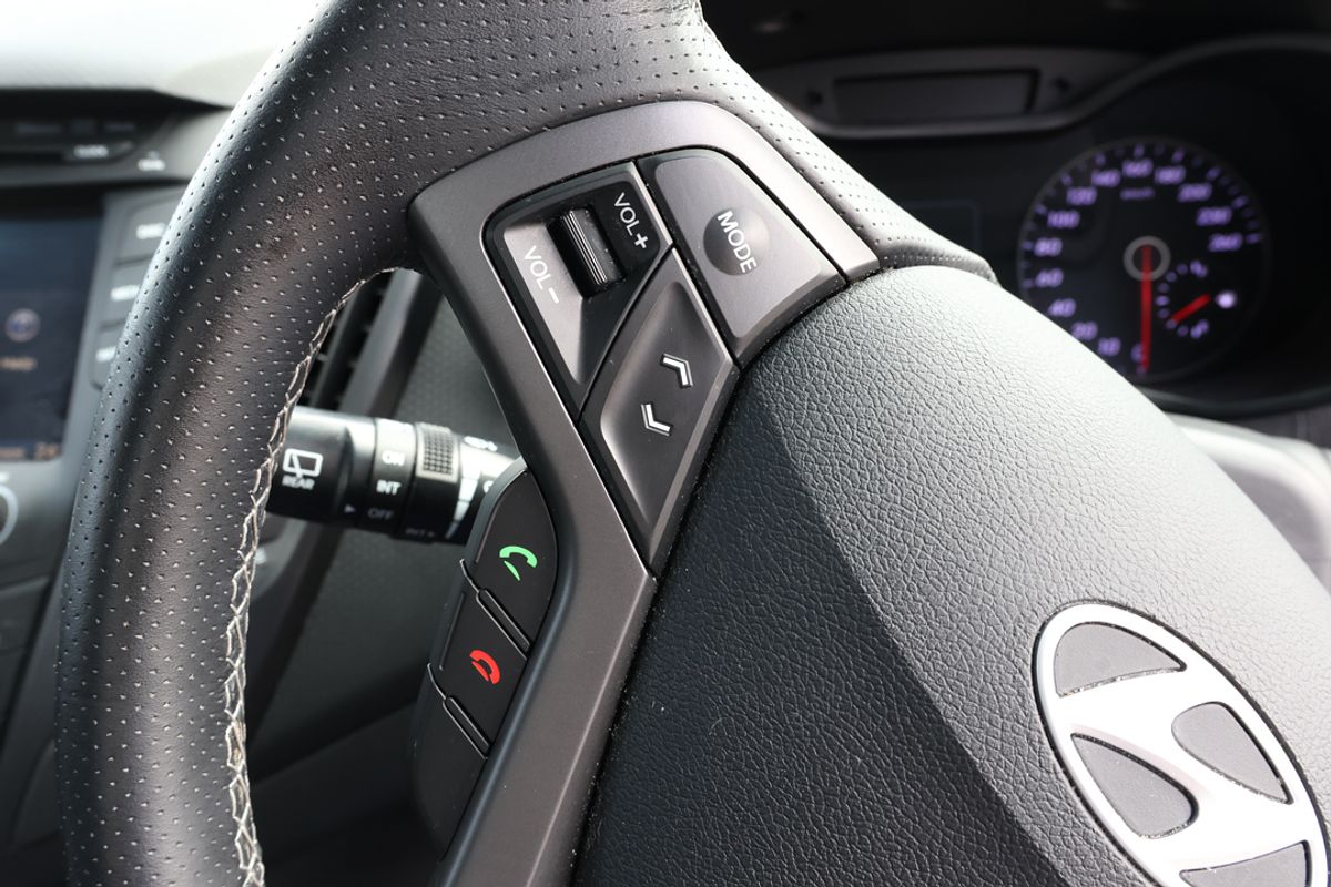 2015 Hyundai Veloster SR Turbo FS4 Series II