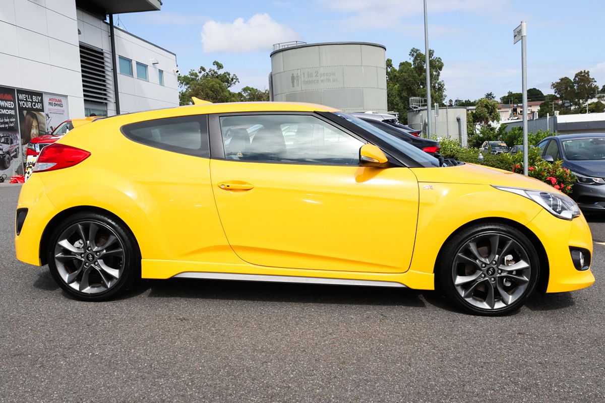 2015 Hyundai Veloster SR Turbo FS4 Series II