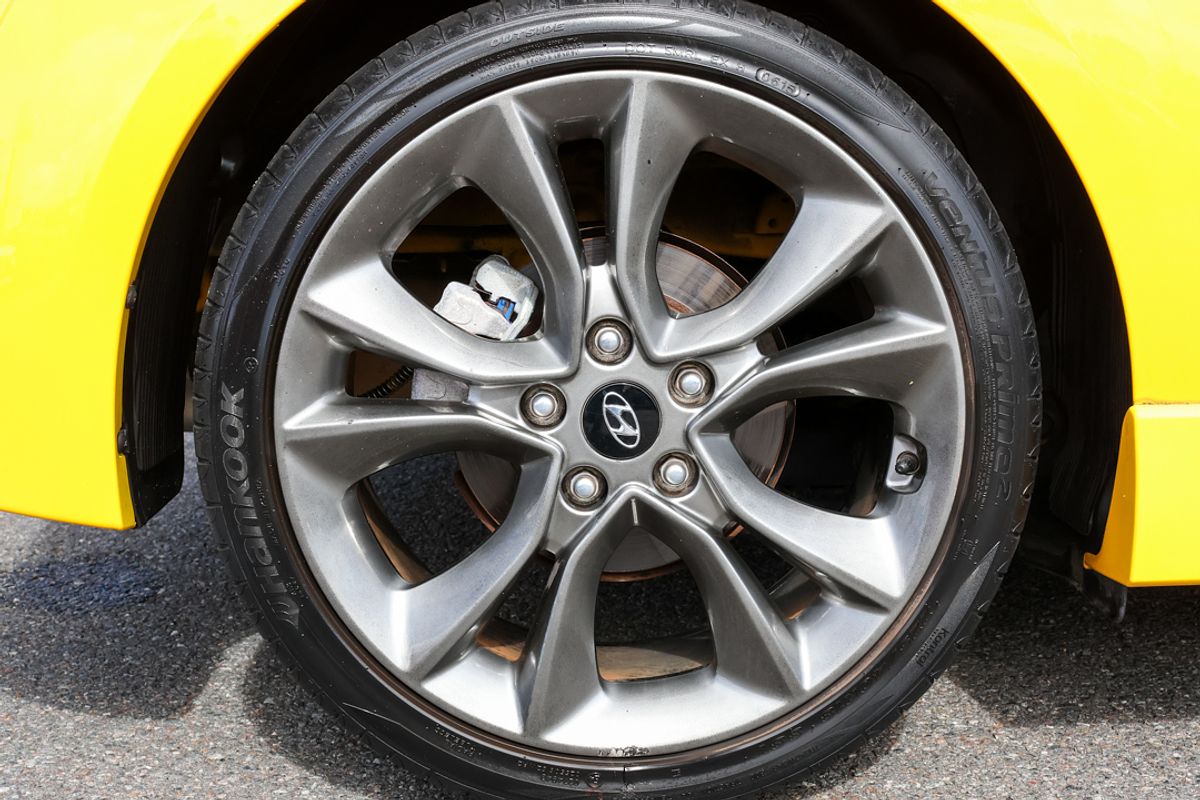 2015 Hyundai Veloster SR Turbo FS4 Series II