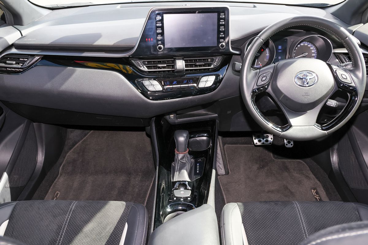 2022 Toyota C-HR GR Sport ZYX10R